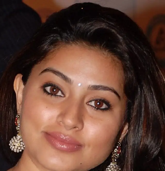 South Indian Queen Sneha Without Makeup Real Face Closeup